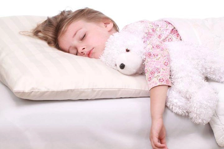 Ортопедическая подушка с эффектом памяти для детей до 1,5 лет F-505
